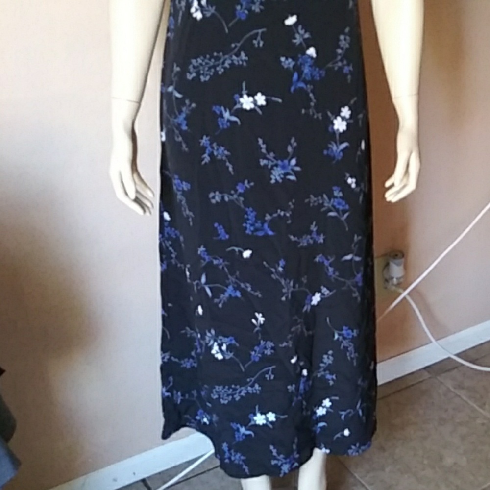 Unknown - Picture 3 of 4